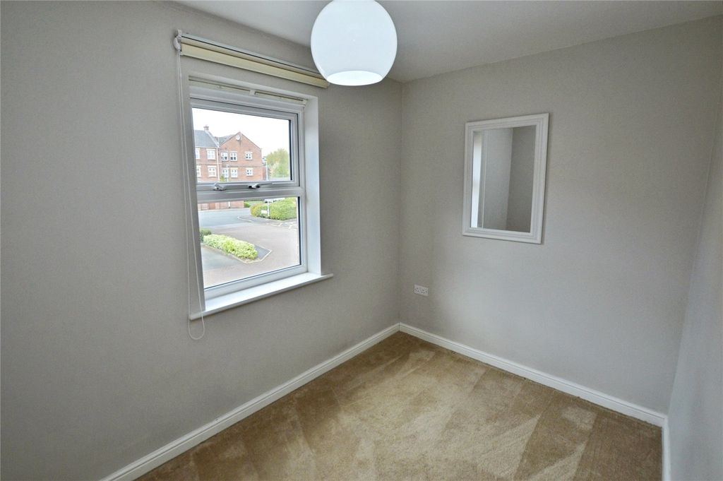 Additional image 6 of 2 bed flat for saleWhitehall Croft, Leeds, West Yorkshire LS12