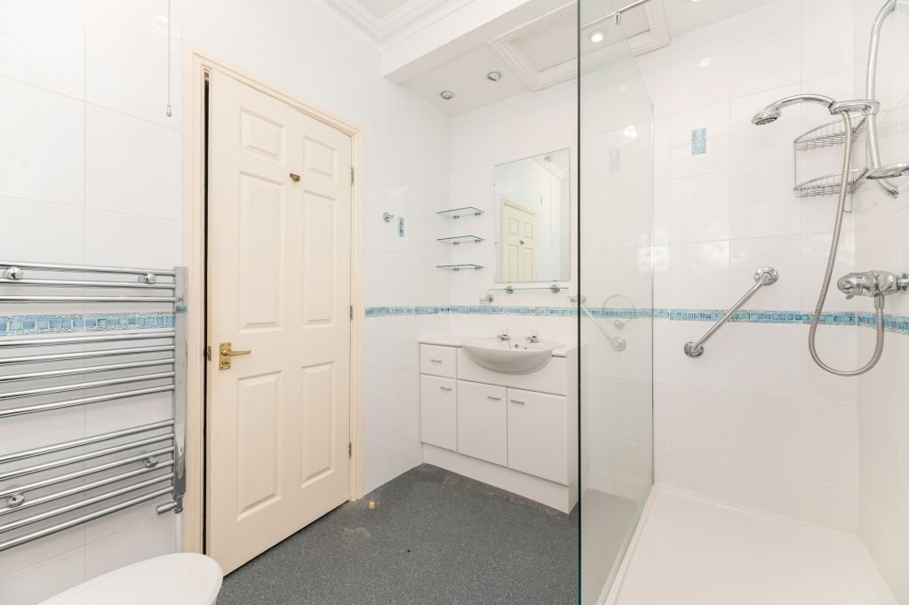 Additional image 18 of 4 bed flat for saleLady Lane, Bingley, West Yorkshire BD16