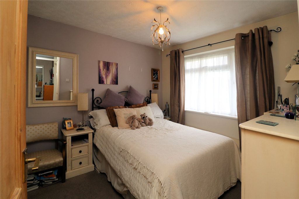 Additional image 8 of 3 bed terraced house for saleWoking, Surrey GU21
