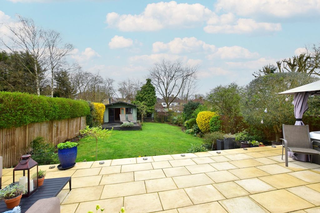 Additional image 25 of 4 bed semi-detached house for saleGallows Hill Lane, Abbots Langley WD5