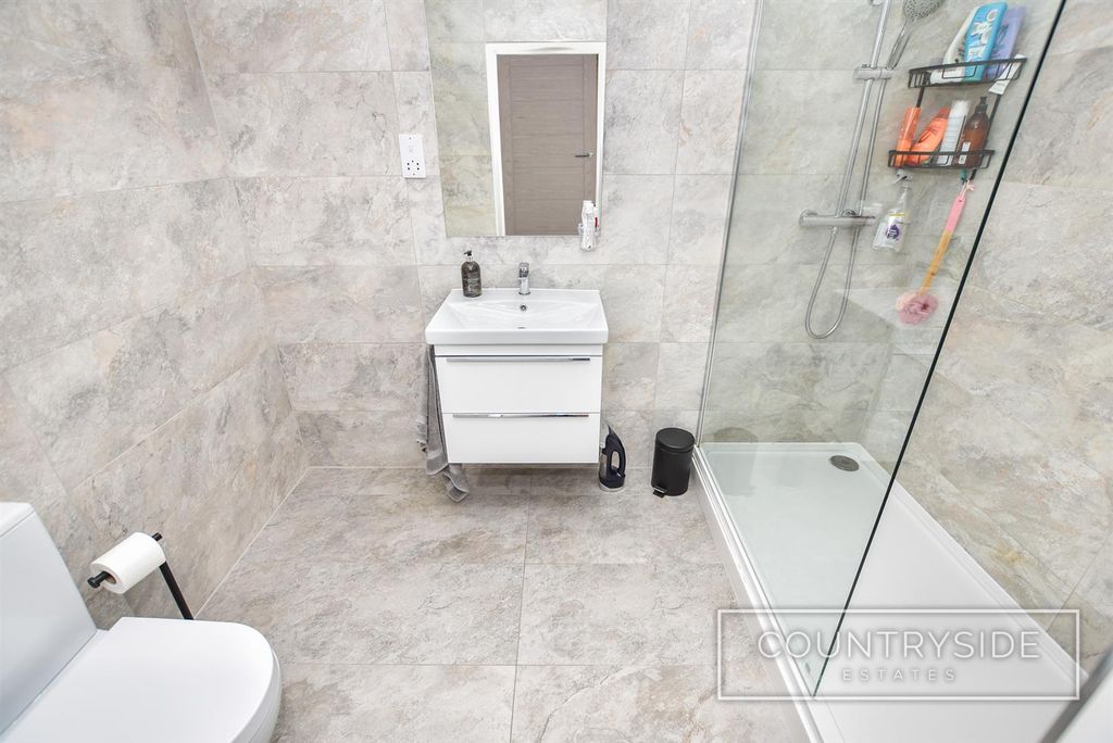 Additional image 16 of 2 bed flat for saleHalle Mews, Benfleet SS7