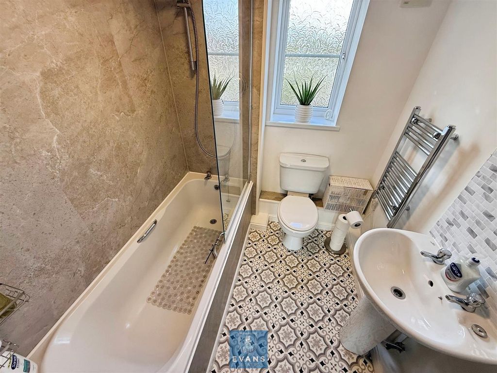 2 bed flat for saleTowpath Close, Longford, Coventry CV6 photo 4