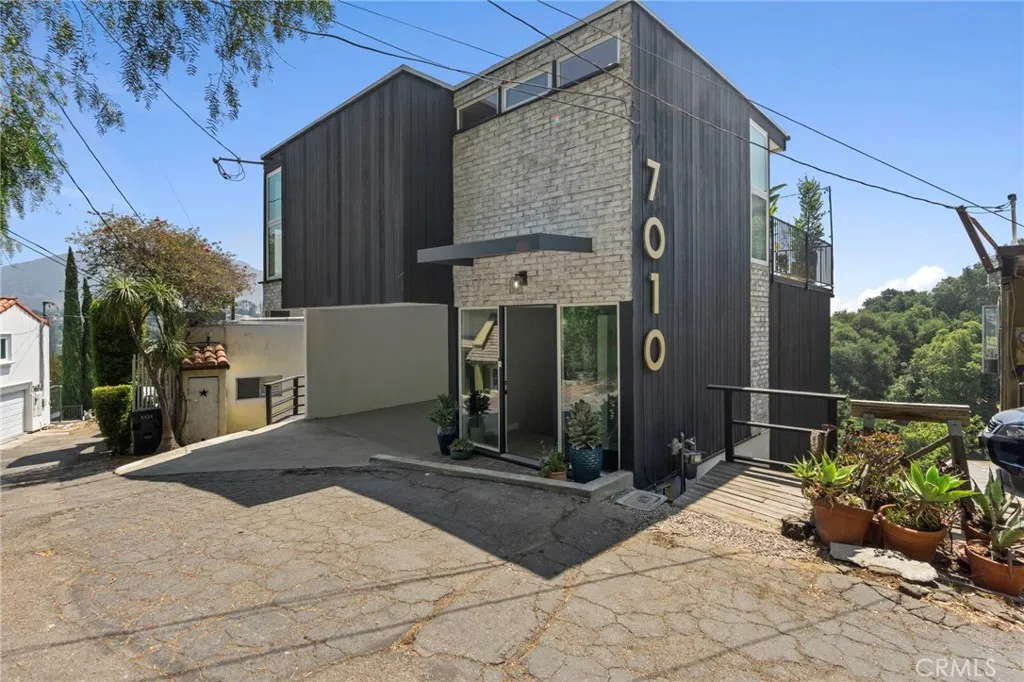 Additional image 4 of 7010 Loyal Trail, Los Angeles, CA 90068