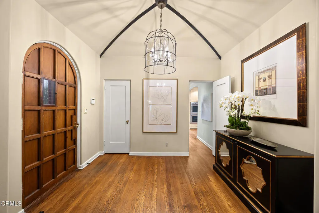 Additional image 10 of 555 Meadow Grove Street, La Canada Flintridge, CA 91011