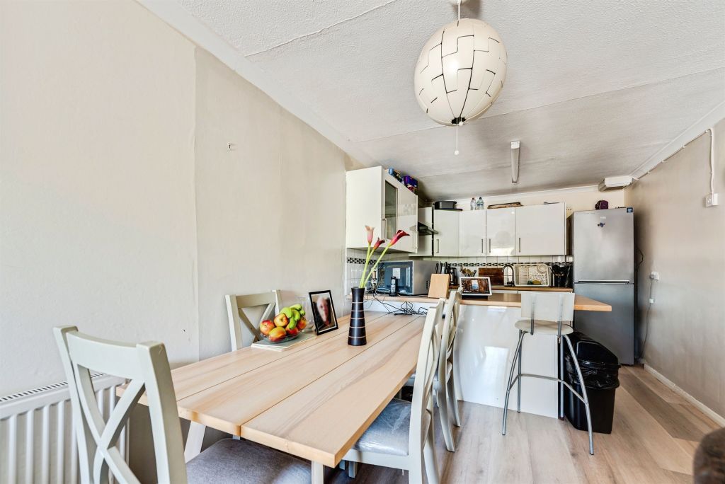 Additional image 4 of 3 bed flat for saleBesselsleigh Road, Wootton, Abingdon OX13