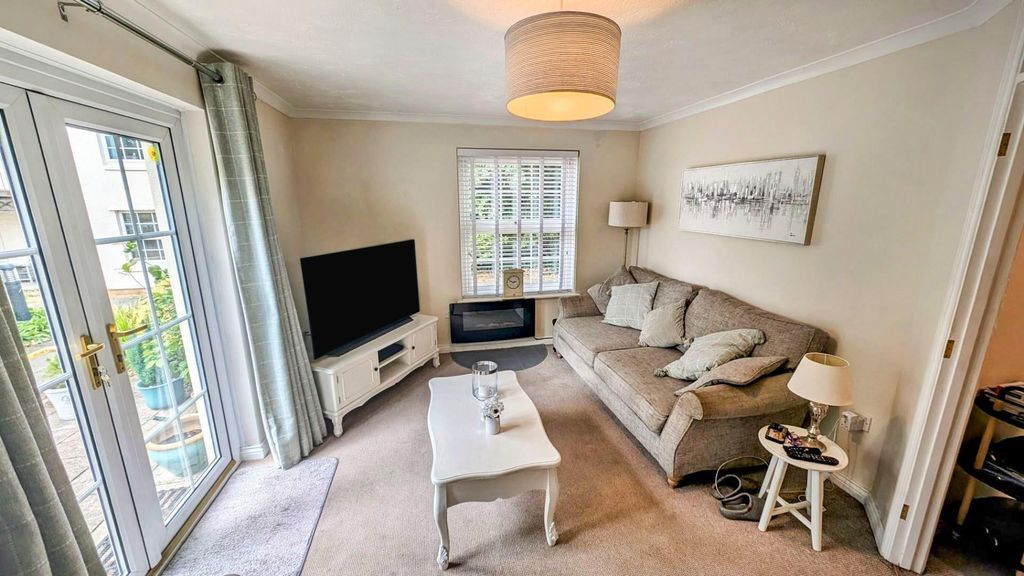Additional image 2 of 2 bed flat for saleGravel Hill Road, Yate, Bristol BS37
