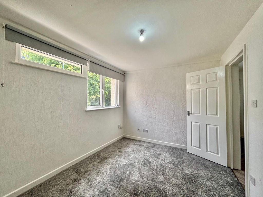 Additional image 4 of 2 bed flat for saleClare Road, Sutton In Ashfield NG17