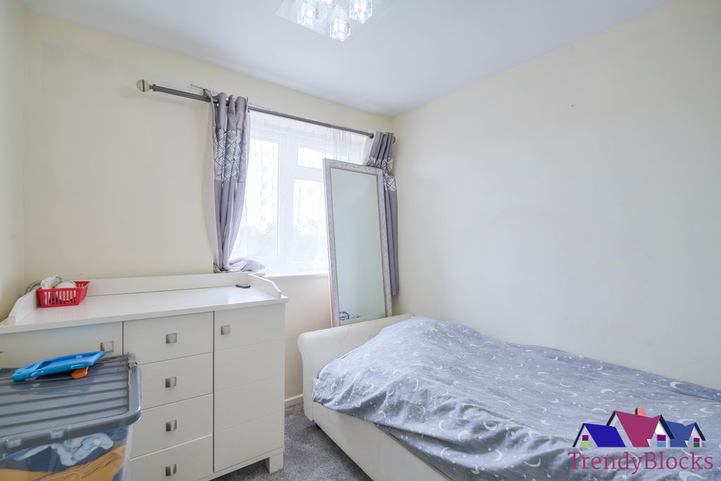 Additional image 15 of 3 bed terraced house for saleHillborough Grove, Chatham ME5