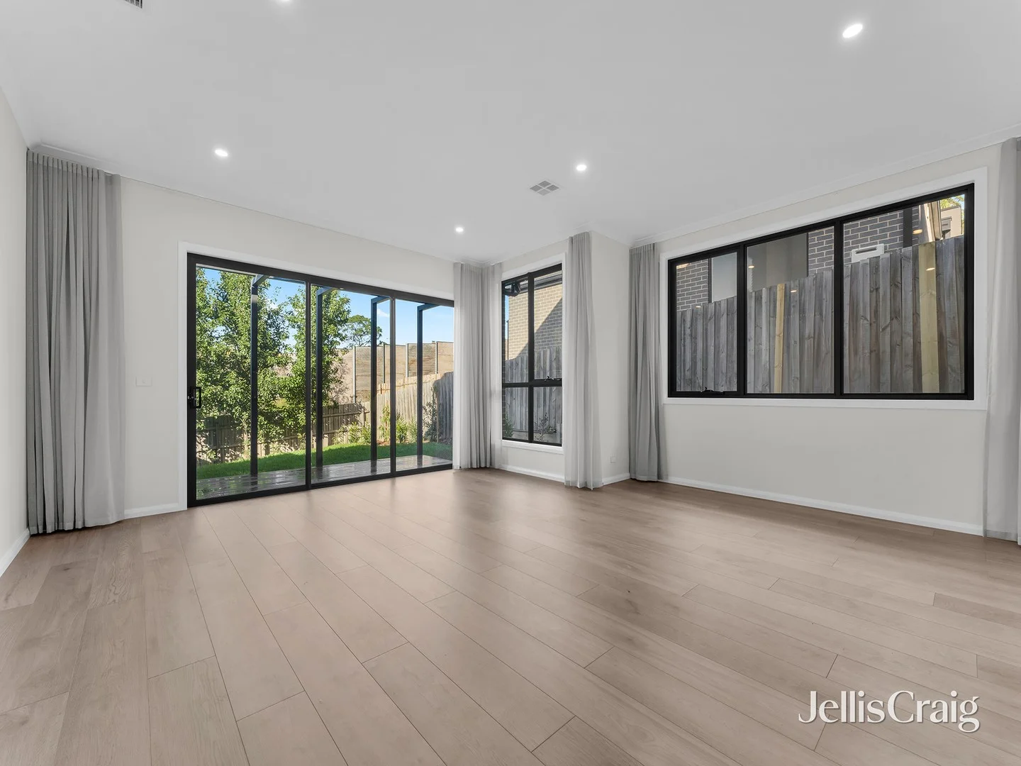 Additional image 3 of 2/14 Sadie Street, Mount Waverley VIC 3149