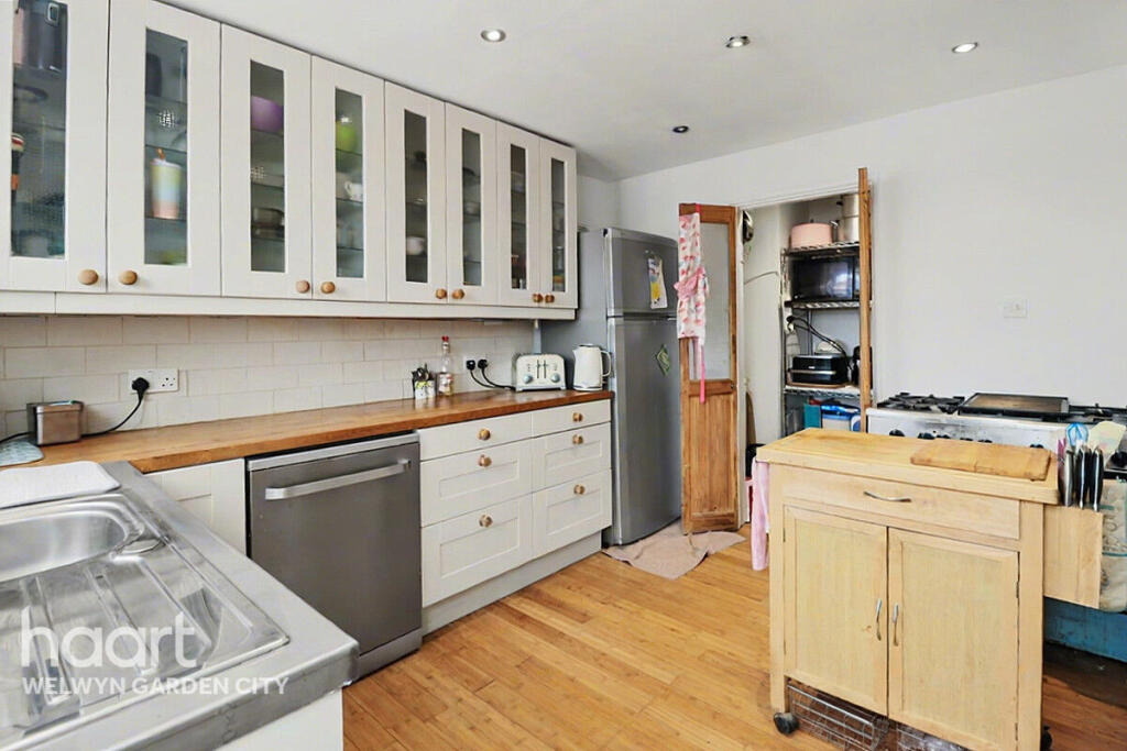 Additional image 3 of Wellcroft Road, Welwyn Garden City