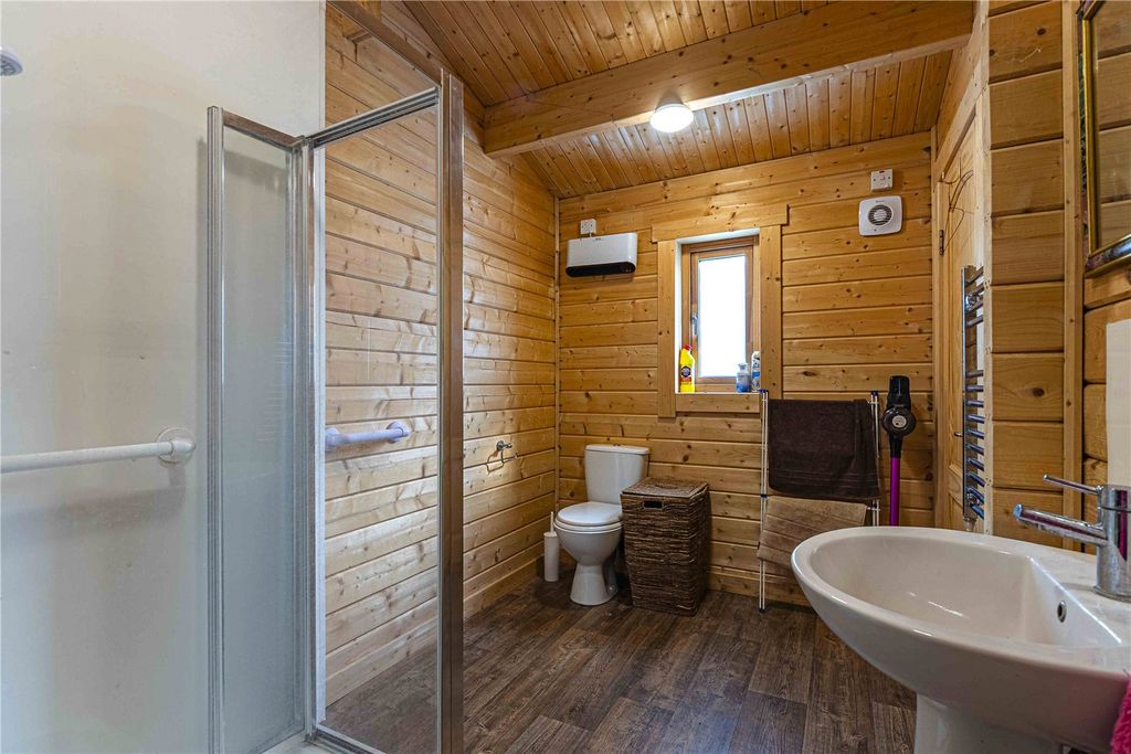 Additional image 18 of 5 bed detached house for saleDairy Way, Abbots Langley, Hertfordshire WD5