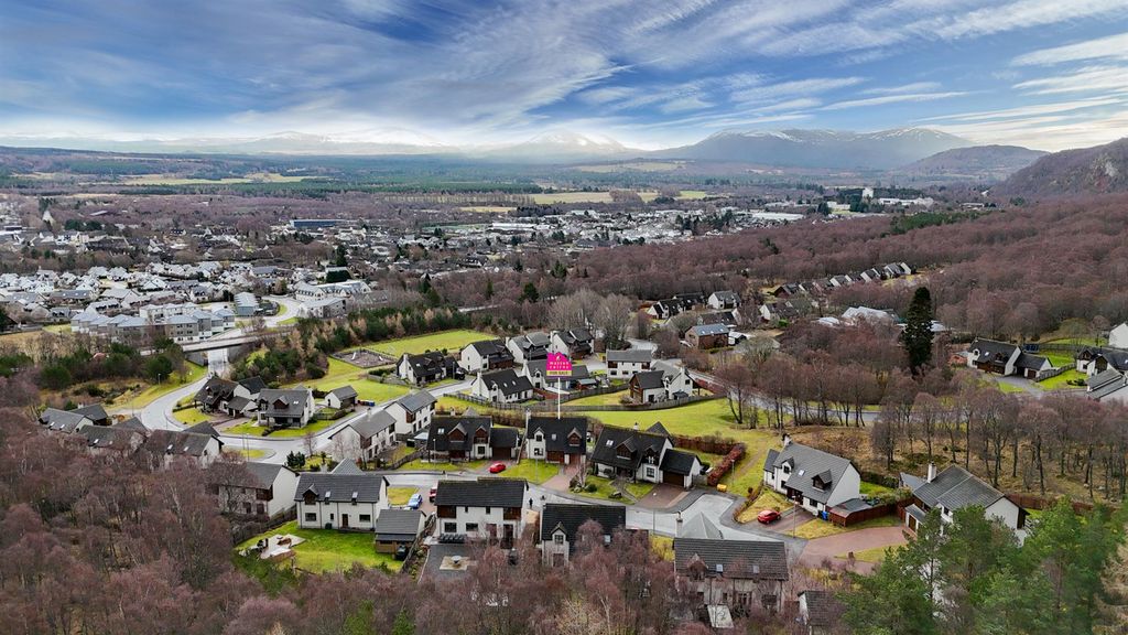 Additional image 11 of 3 bed detached house for sale20 Lodge Lane, High Burnside, Aviemore PH22
