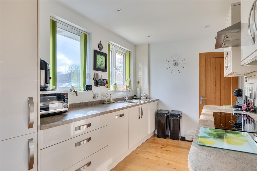 Additional image 9 of 3 bed detached bungalow for saleBushey Shaw, Ashtead KT21