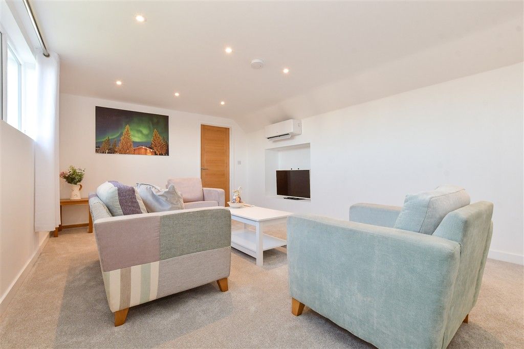 Additional image 15 of 5 bed chalet for saleGrenham Bay Avenue, Minnis Bay, Birchington, Kent CT7