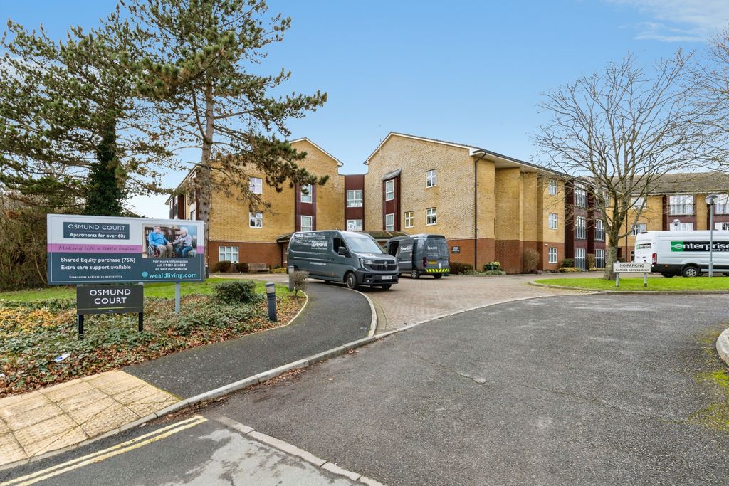 1 bed property for saleRowan Drive, Billingshurst RH14