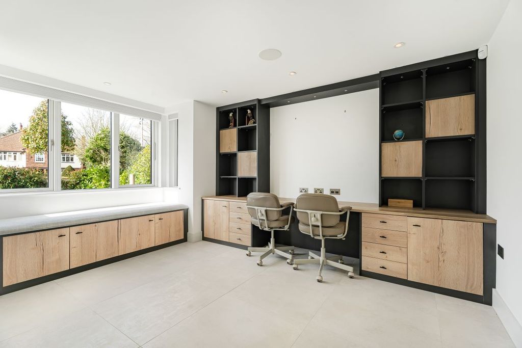 Additional image 16 of 5 bed detached house for sale137 Kimbolton Road, Bedford, Bedfordshire MK41
