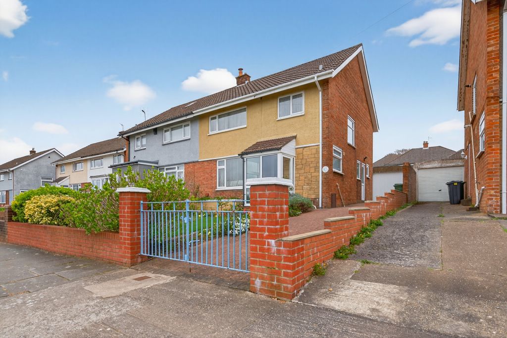 3 bed semi-detached house for saleCountisbury Avenue, Llanrumney, Cardiff, South Glamorgan CF3
