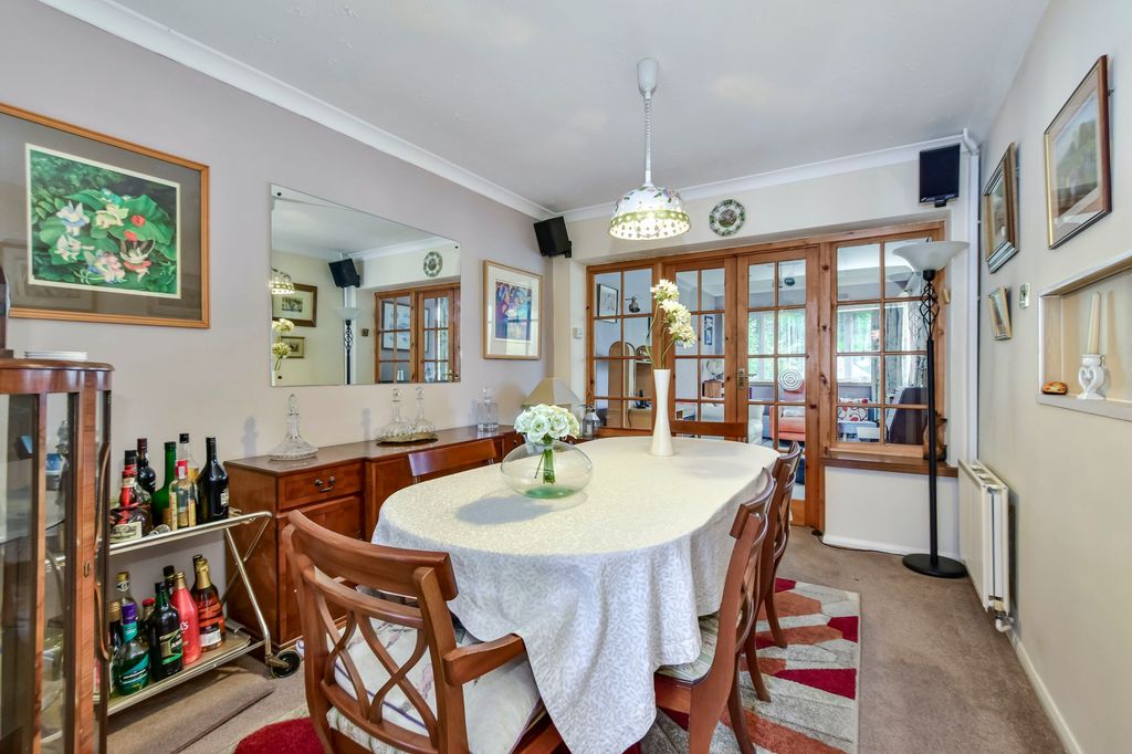 Additional image 8 of 3 bed semi-detached house for saleLangley Lane, Abbots Langley WD5