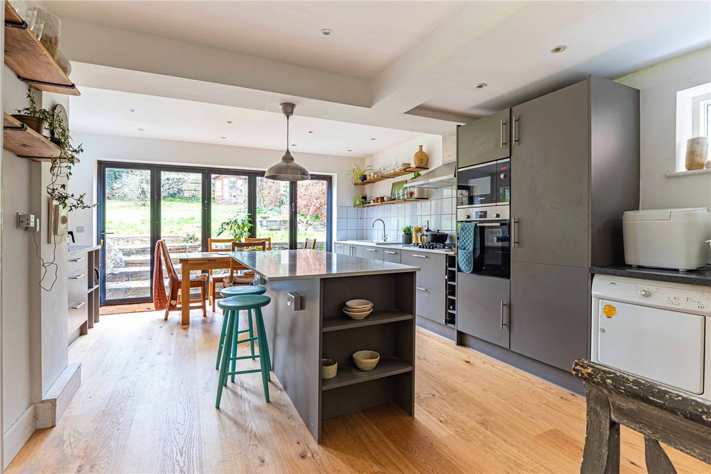 Additional image 7 of 6 bed detached house for saleLondon Road, Berkhamsted, Hertfordshire HP4