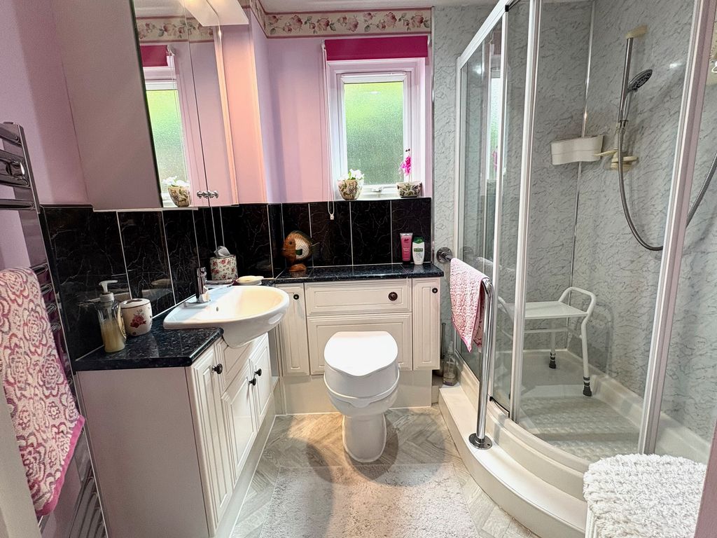 Additional image 8 of 2 bed flat for saleHenmore Place, Ashbourne DE6