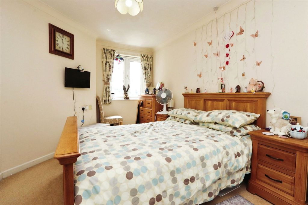 Additional image 4 of 1 bed flat for saleChingswell Street, Bideford, Devon EX39