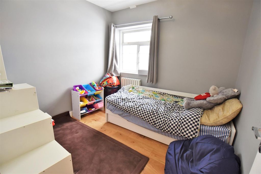 Additional image 11 of 5 bed semi-detached bungalow for saleHadley Road, Belvedere DA17