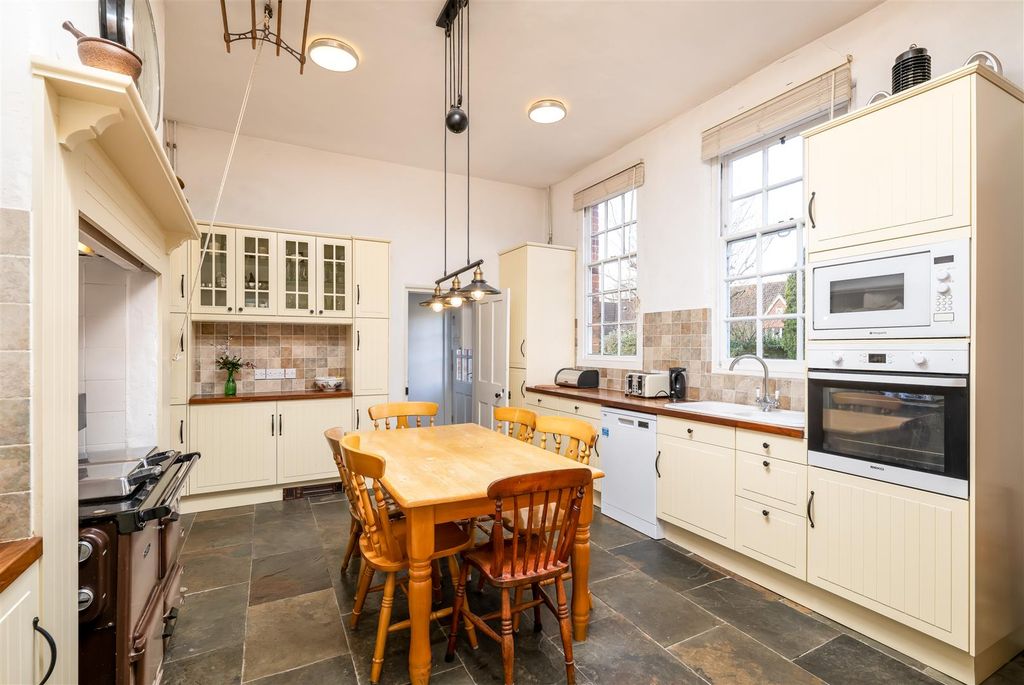Additional image 3 of 8 bed semi-detached house for saleThe Crescent, Bedford MK40