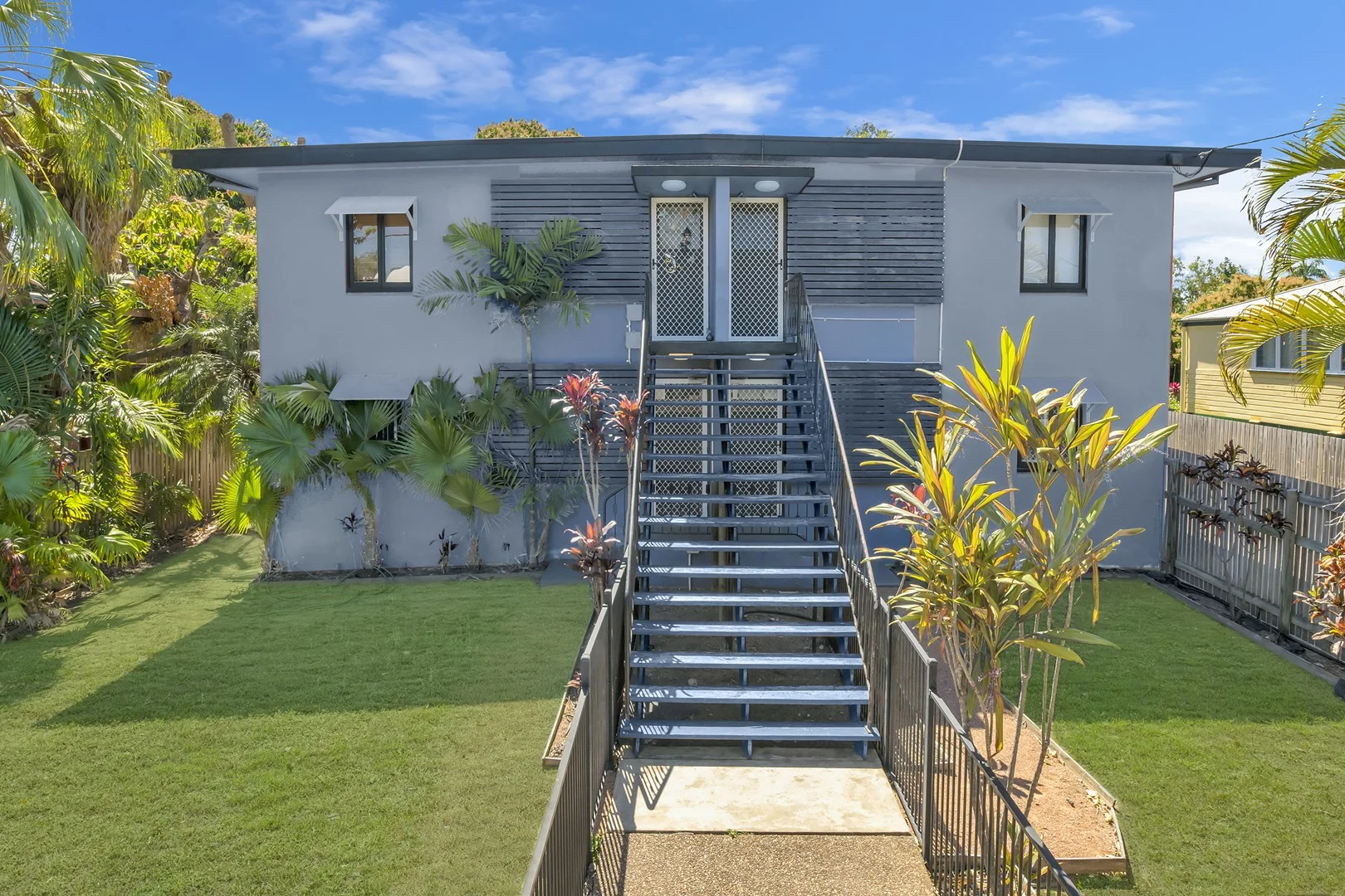1/19 Carr Street, Hermit Park QLD 4812