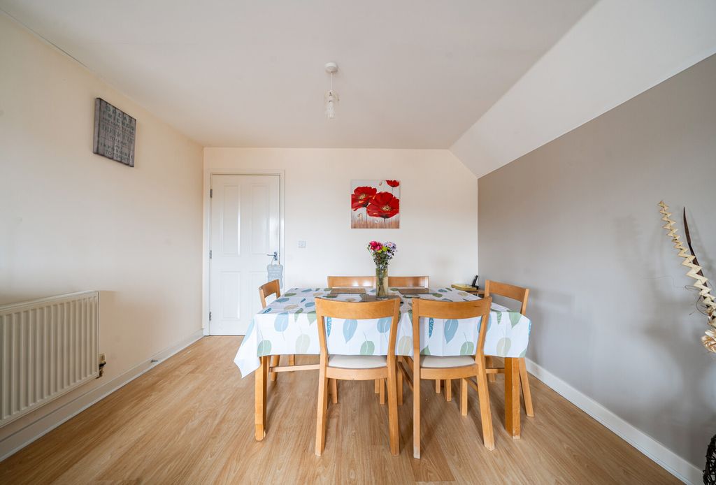 2 bed flat for salePhelps Mill Close, Dursley, Gloucestershire GL11 photo 4