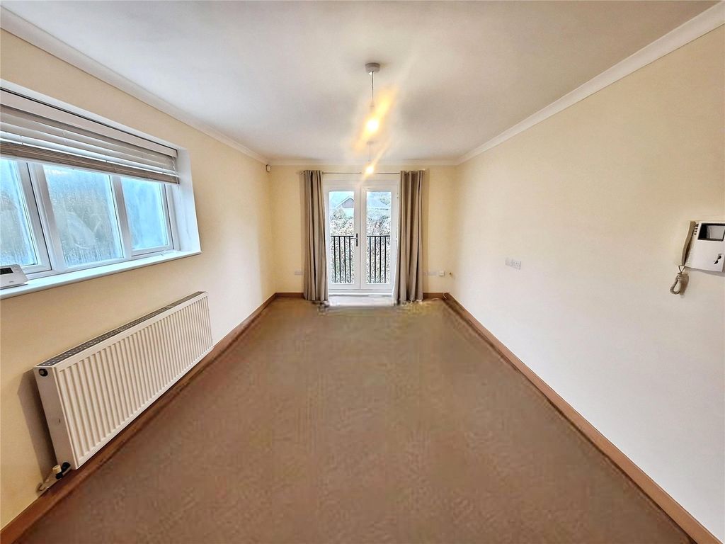 Additional image 4 of 2 bed flat for saleHeath End Road, Nuneaton, Warwickshire CV10