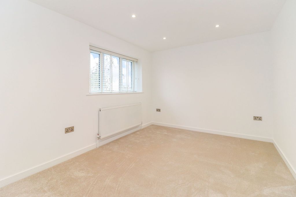 Additional image 8 of 3 bed semi-detached house for saleParnell Close, Abbots Langley WD5