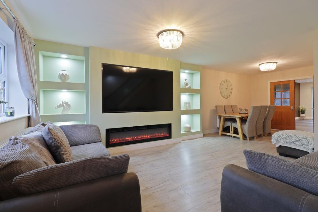 Additional image 8 of 5 bed detached house for saleMistyfield House, Church Hill, Royston, Barnsley S71