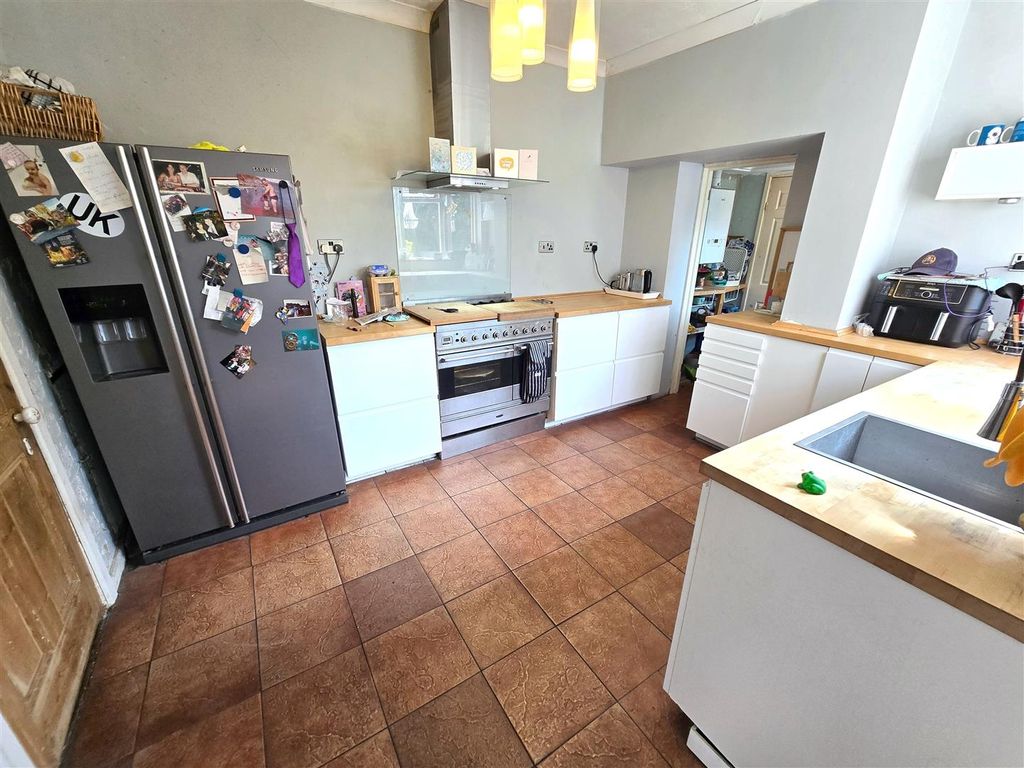 Additional image 8 of 5 bed semi-detached house for saleGrove Road, Beccles NR34