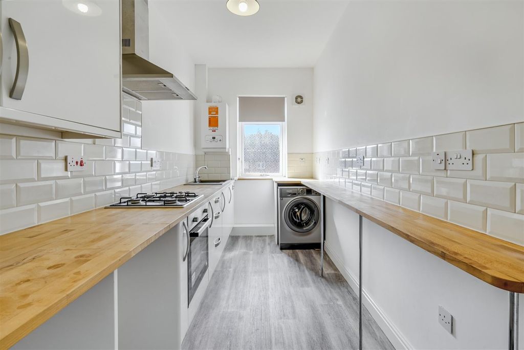 Additional image 4 of 2 bed flat for saleDerby Road, Long Eaton NG10