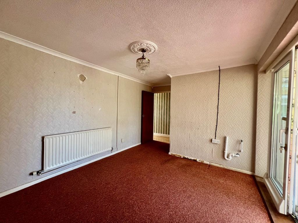 2 bed detached bungalow for saleWanswell, Berkeley GL13 photo 5
