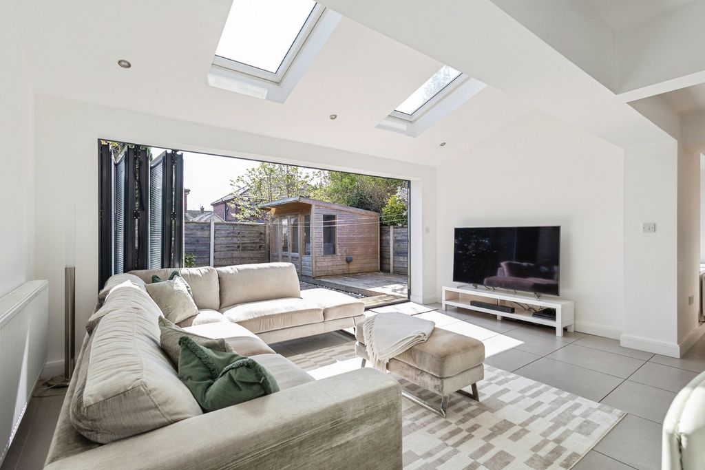Additional image 7 of 4 bed semi-detached house for saleHarmol Grove, Ashton-Under-Lyne, Greater Manchester OL7