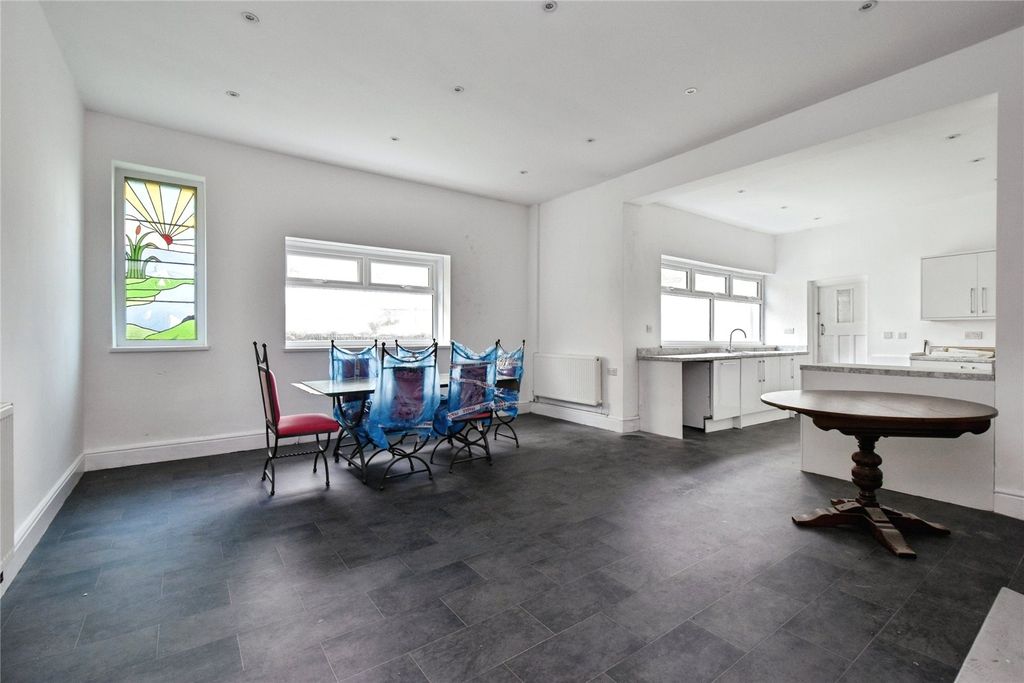 Additional image 11 of 4 bed semi-detached house for saleQueen Victoria Road, Llanelli, Carmarthenshire SA15