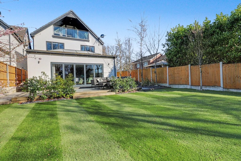 Additional image 26 of 5 bed detached house for saleRayleigh Road, Benfleet SS7