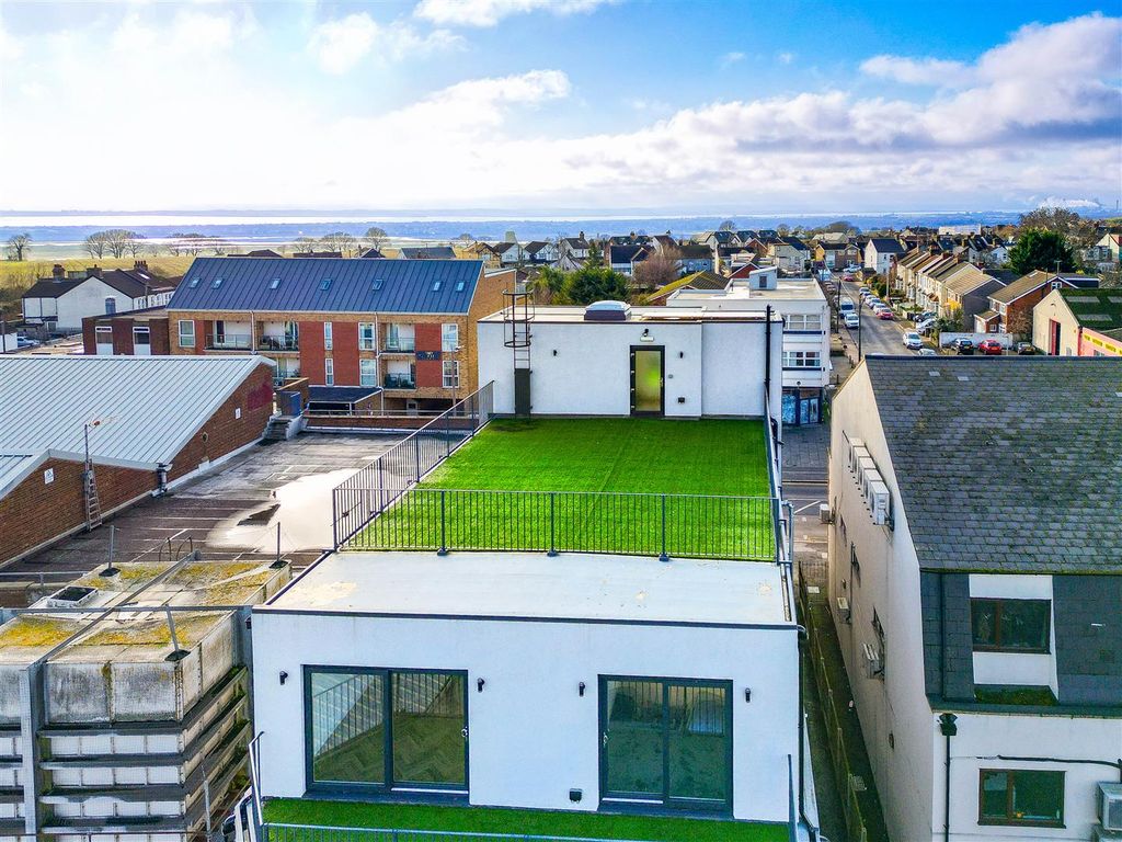 Additional image 17 of 2 bed flat for saleLondon Road, Hadleigh, Benfleet SS7