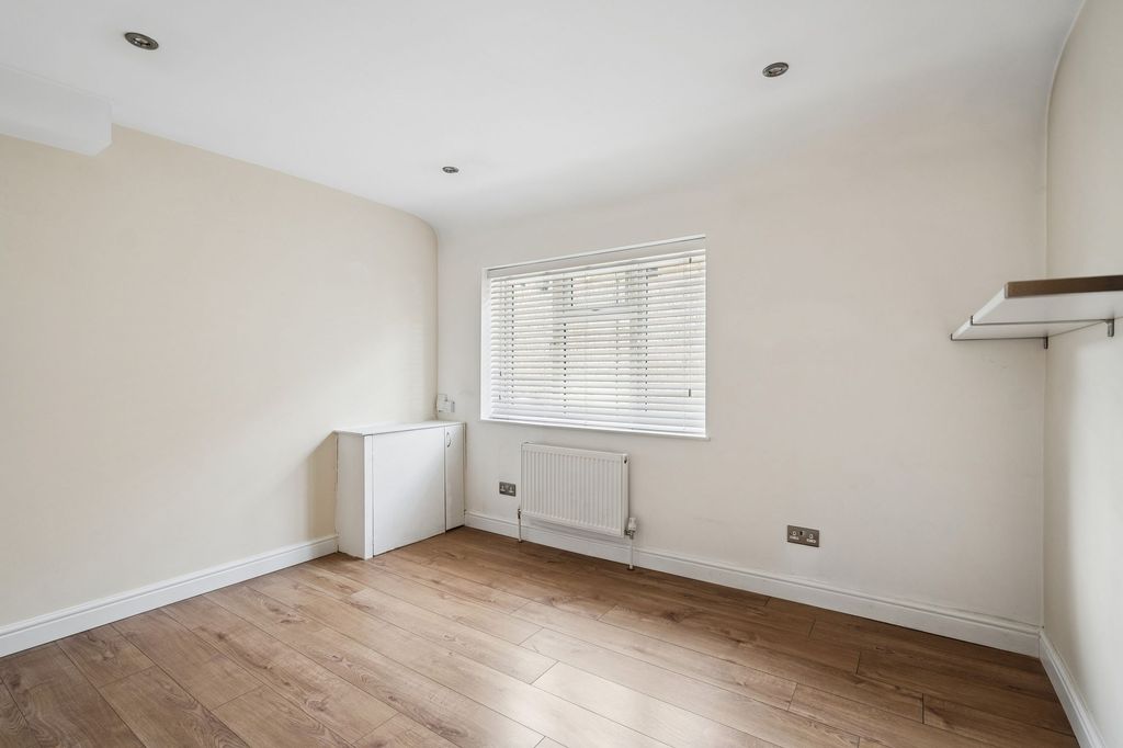 Additional image 14 of 4 bed semi-detached bungalow for saleThe Courtway, Carpenders Park, Watford WD19