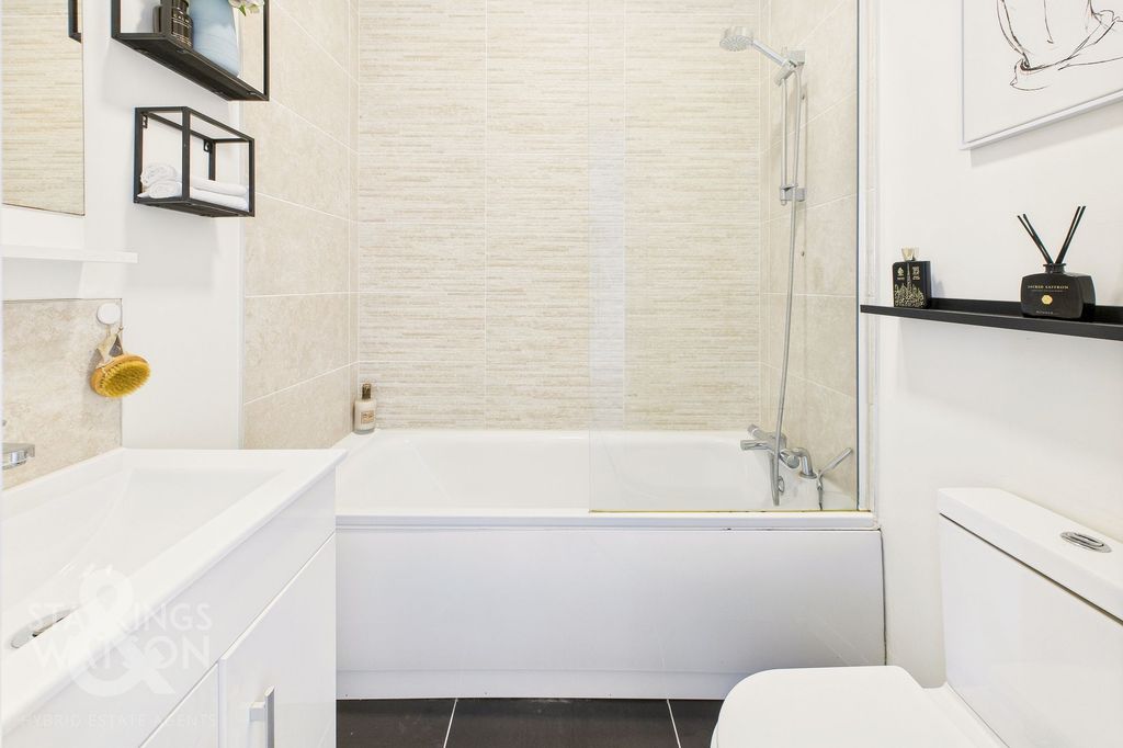 Additional image 9 of 1 bed flat for saleHeckingham Park Drive, Hales, Norwich NR14