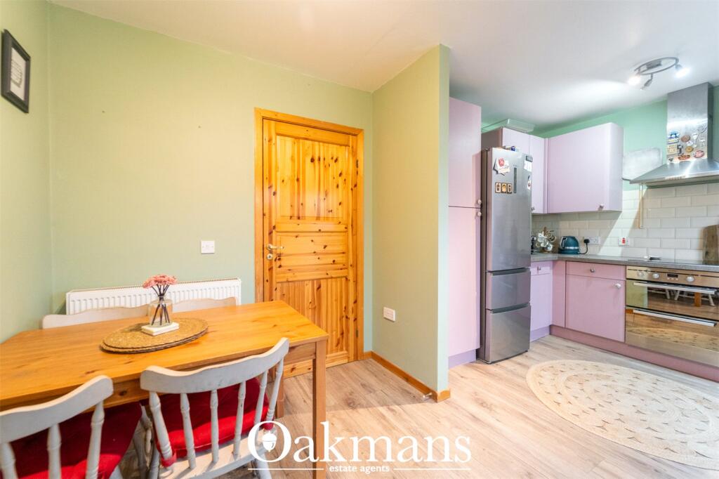 Margaret Llewelyn Davies Close, Redditch, Worcestershire, B98 photo 4
