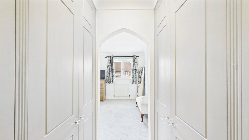 Additional image 12 of 6 bed detached house for saleBagshot, Surrey GU19