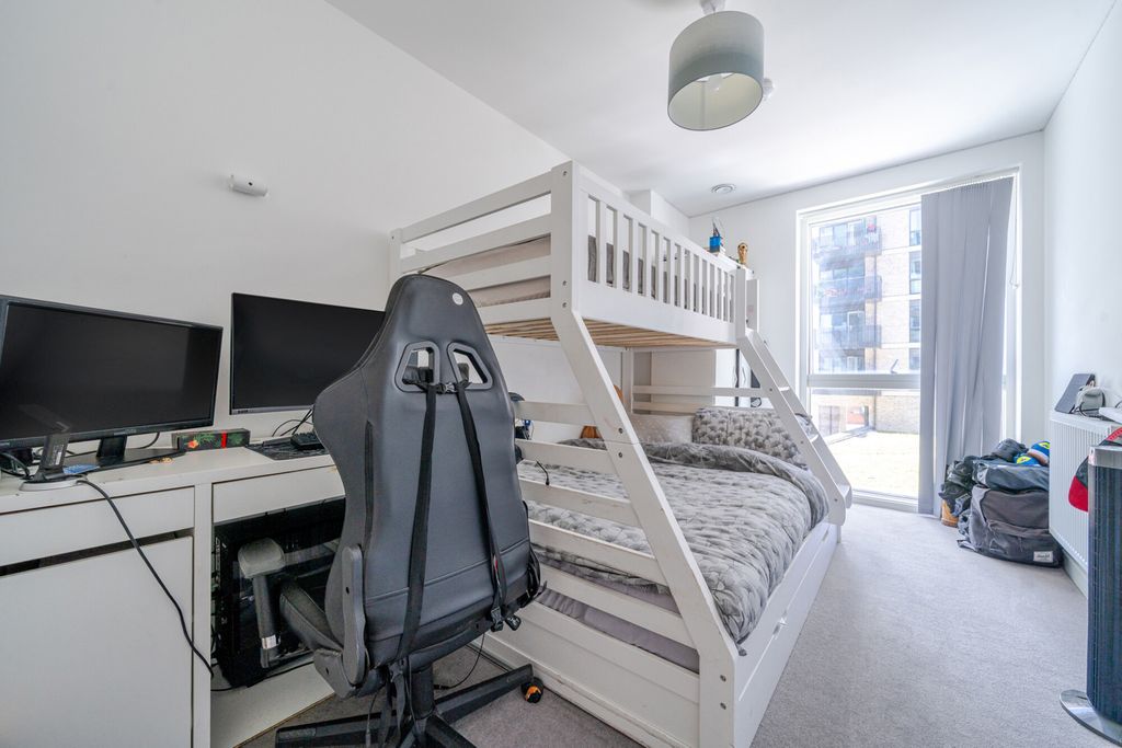 Additional image 14 of 3 bed flat for saleRegal Walk, Bexleyheath DA6