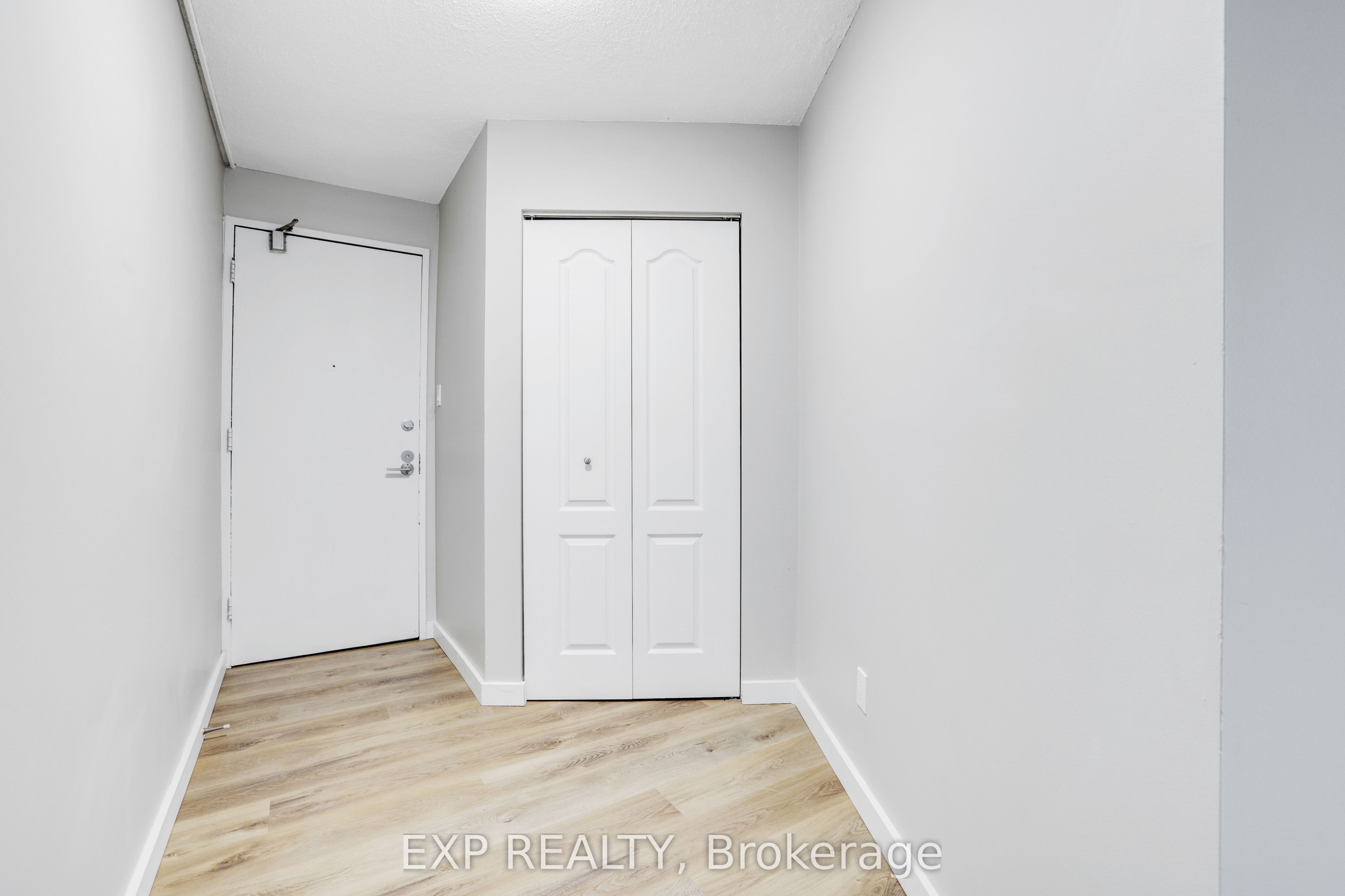 Additional image 3 of 1380 Prince Of Wales Drive, Ottawa, ON, K2C 3N2