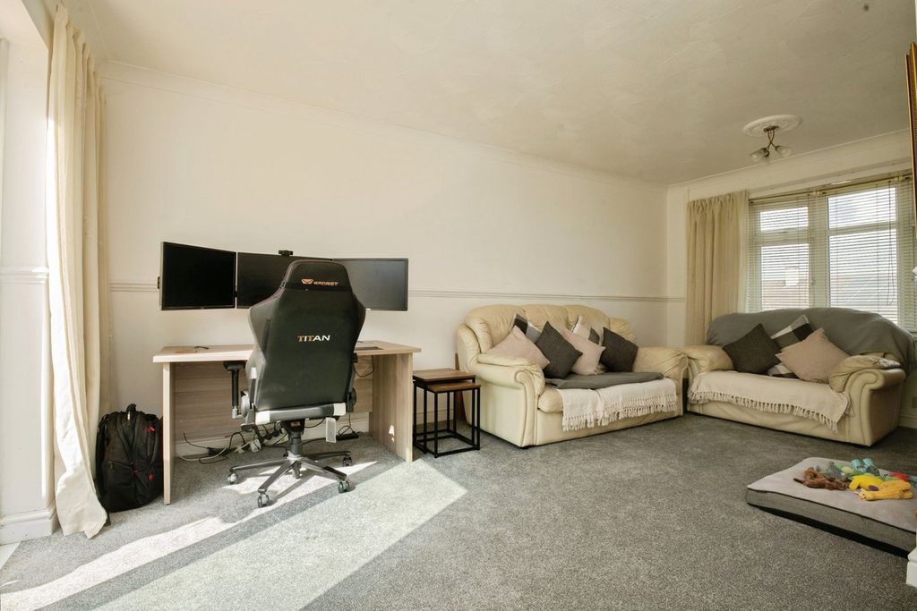 Additional image 3 of 3 bed semi-detached house for salePillmawr Circle, Newport NP20