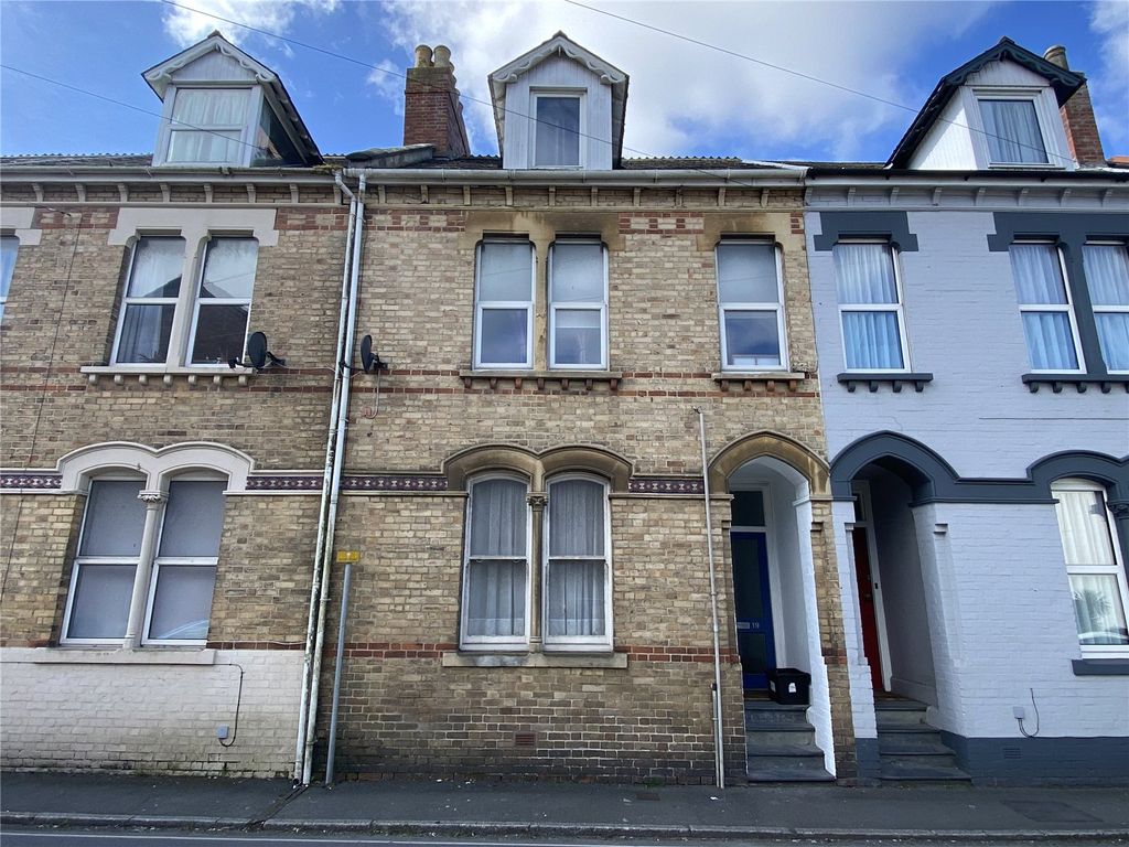 2 bed maisonette for saleSummerland Street, Barnstaple, Devon EX32