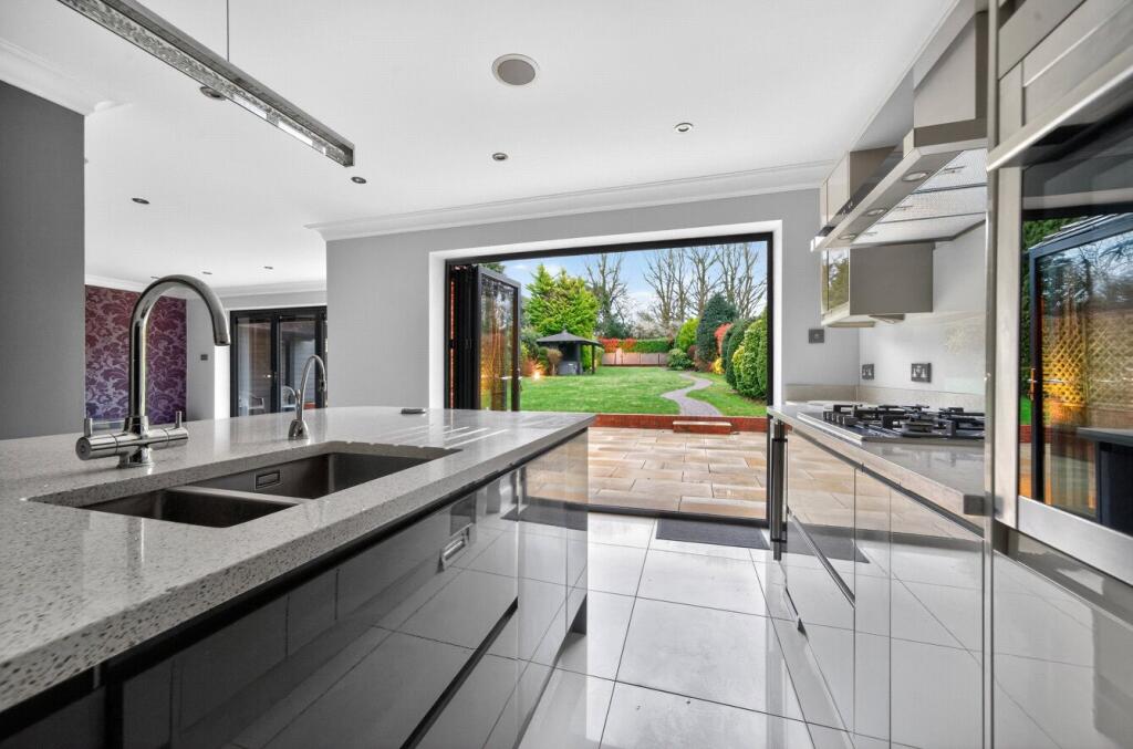 Additional image 3 of Bradmore Way, Brookmans Park, Hatfield, Hertfordshire, AL9