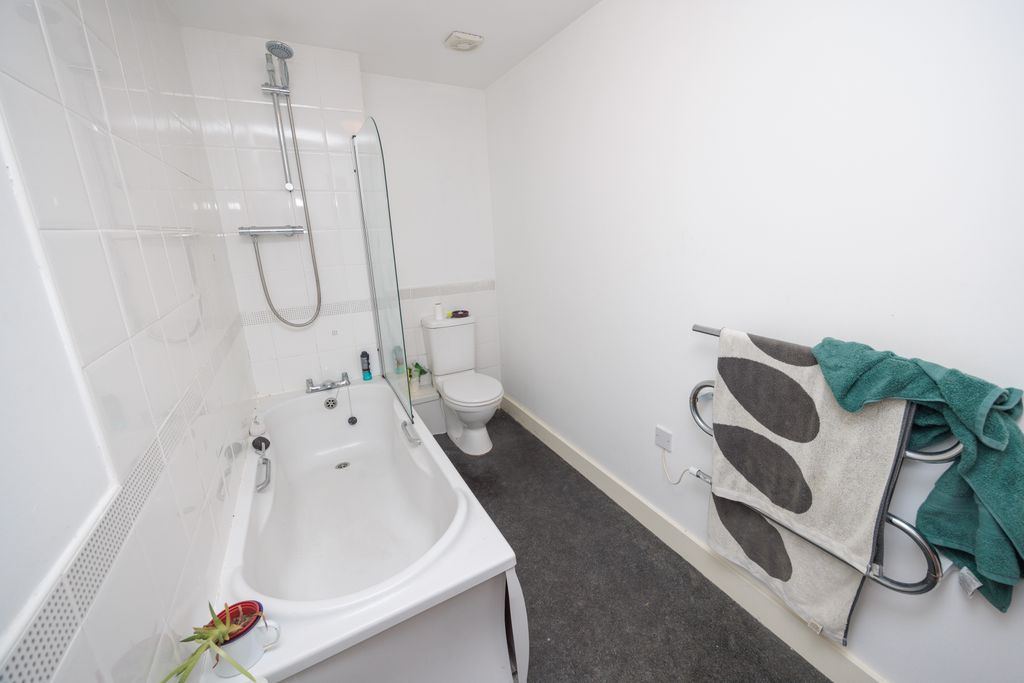 Additional image 13 of 2 bed flat for saleOld Coach Road, Runcorn WA7