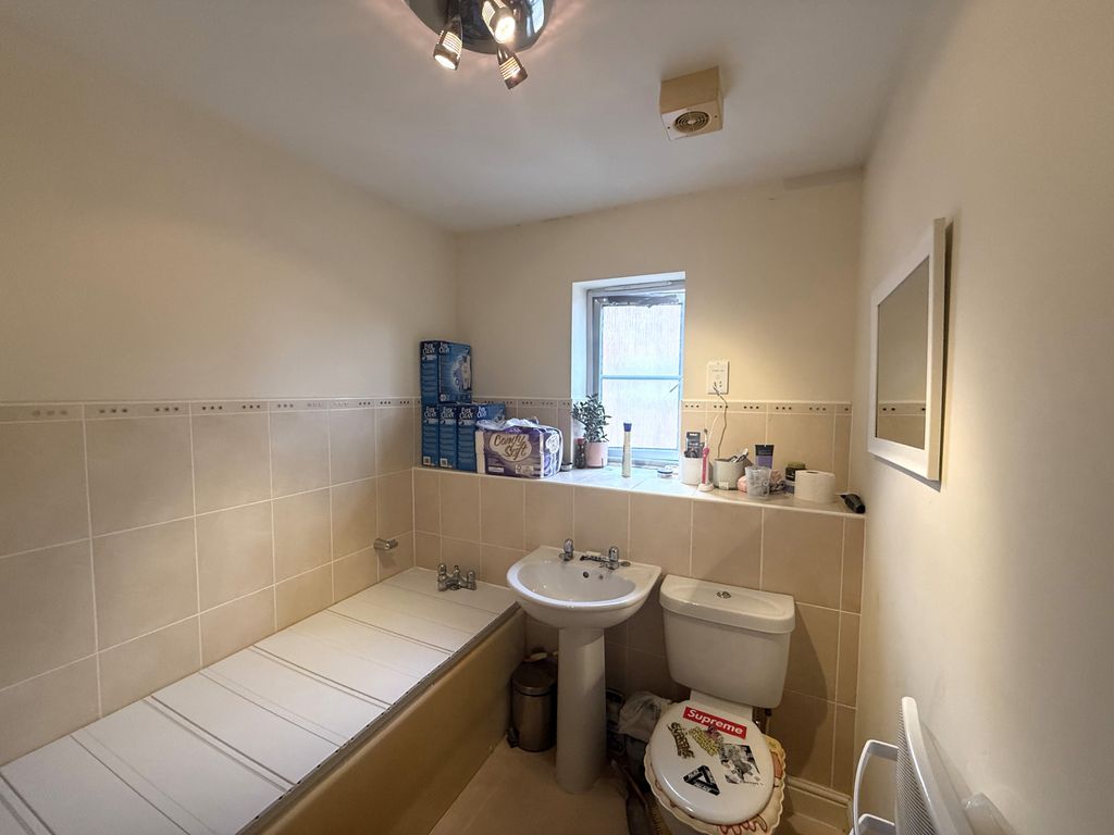 Additional image 9 of 2 bed flat for saleRiverside Drive, Lincoln LN5